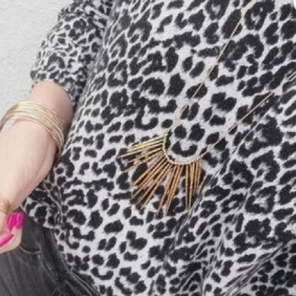 BP | Cuff | Gold Cuff - Picture 4 of 7